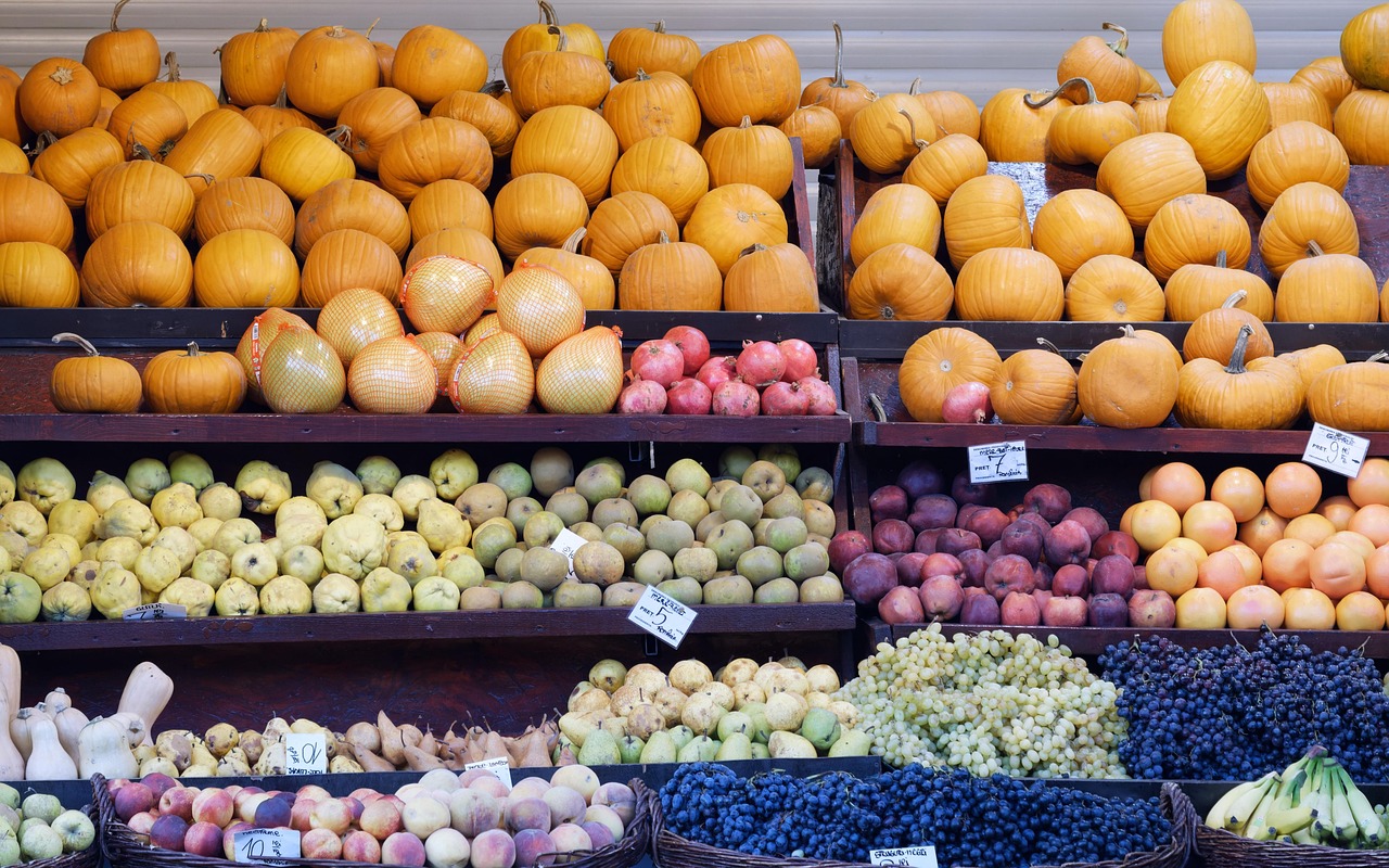 Grocers & supermarkets
